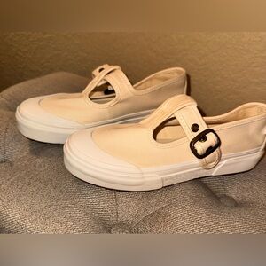 Vans STYLE 93 Beige Canvas White Rubber MARY JANE Sneakers Buckle, sz 5.5